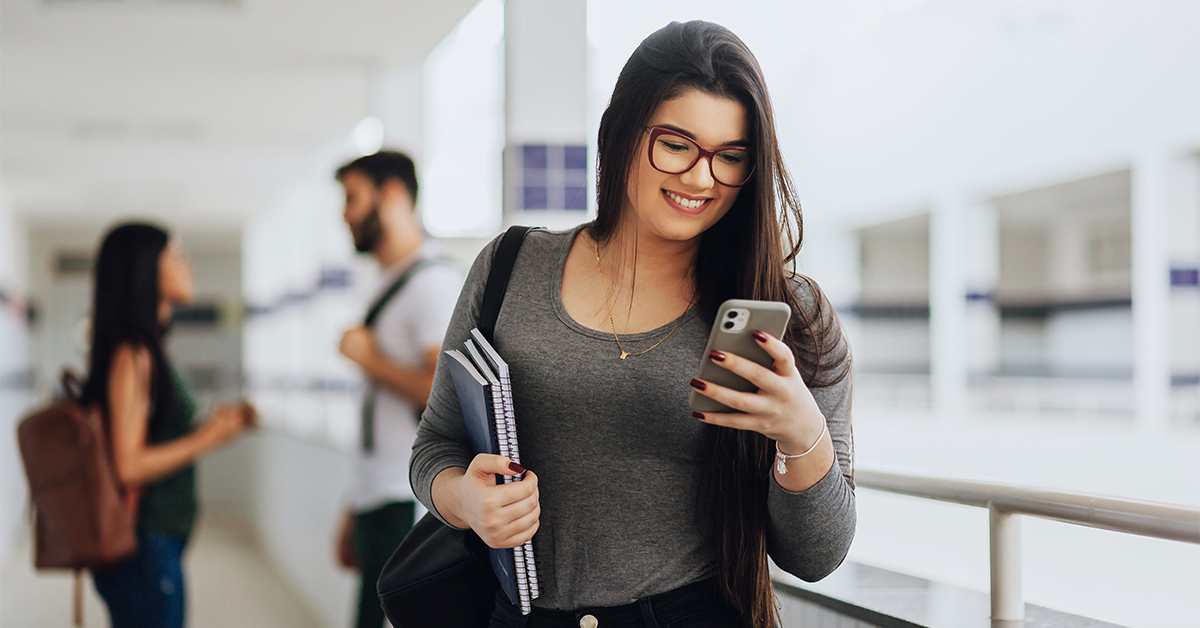 College Students Keep Their Lives in Order Using These Cell Phone Organization Tips